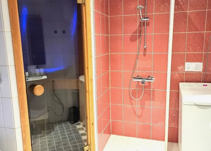 Huoneisto Im - With Private Jacuzzi And Sauna In The Heart Of Vaasa